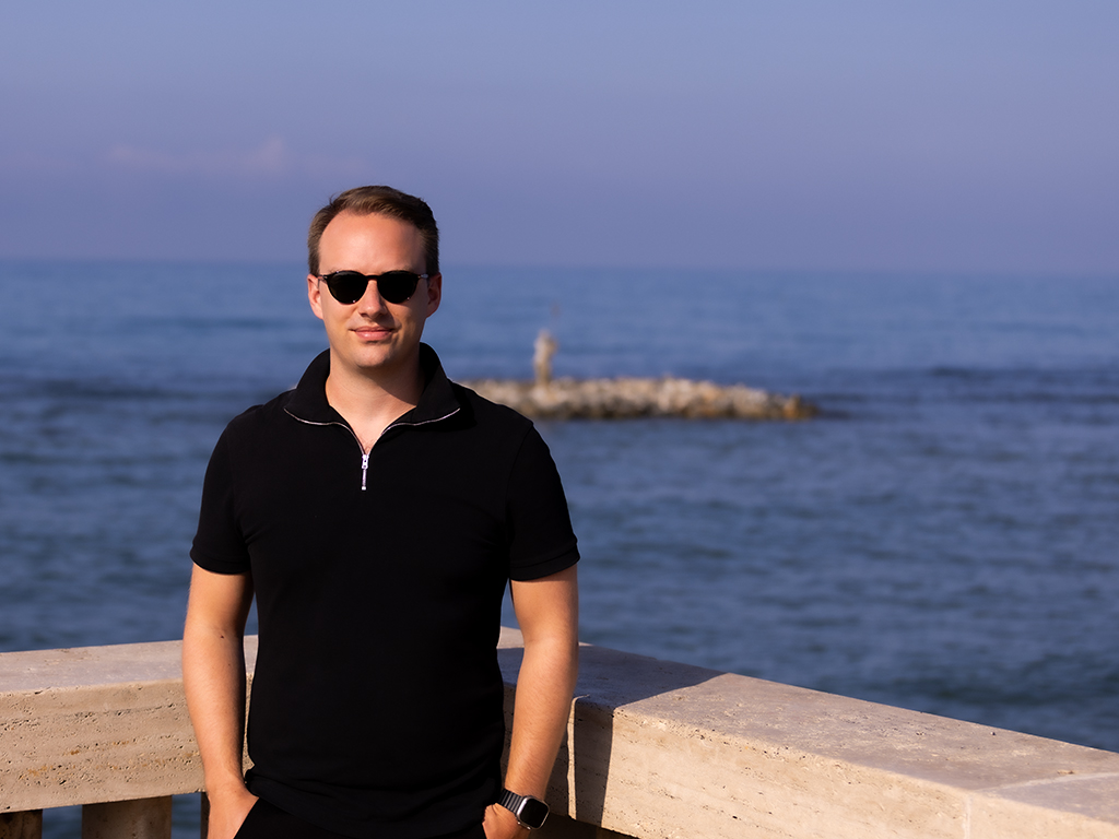 photo of warren in ostia Italy with blue sea behind