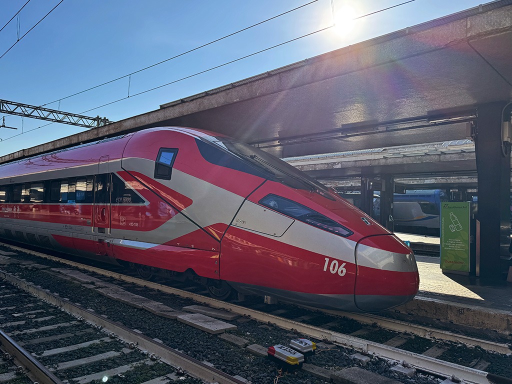 train at platform in rome