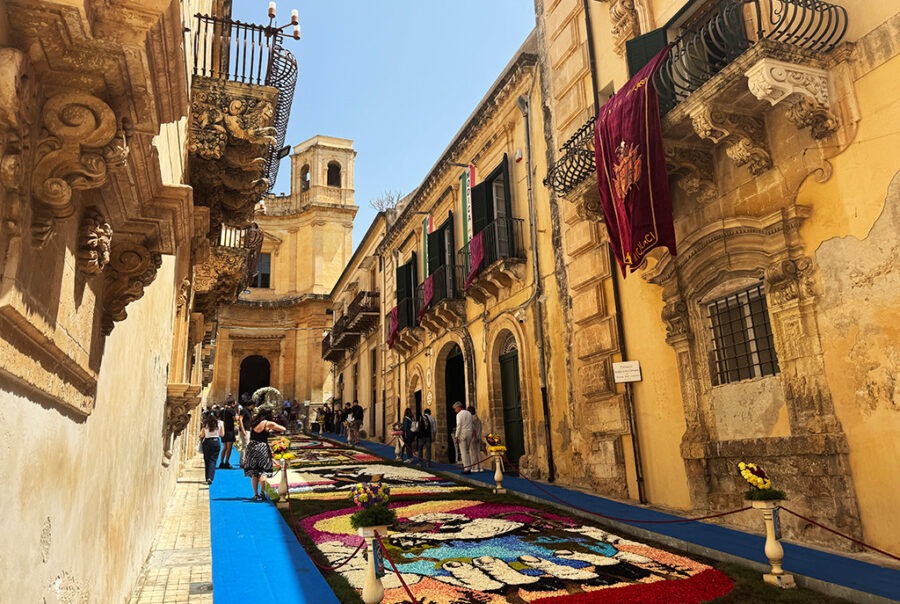 flower display at the Noto infiorata event