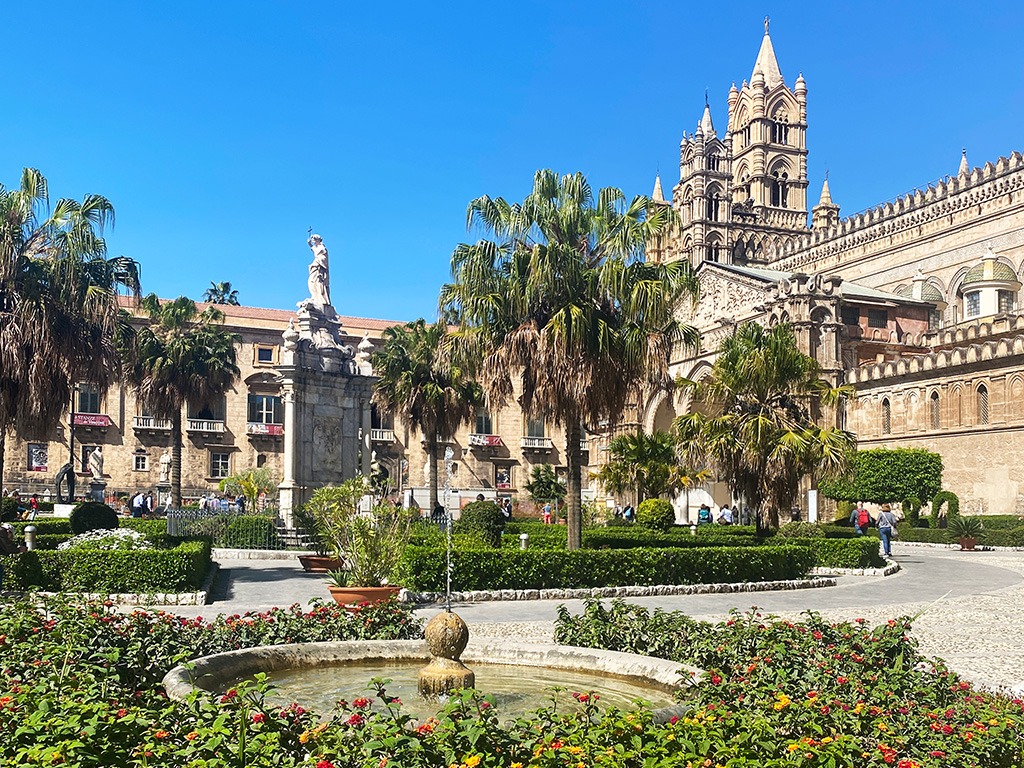exterior view of palermo cathedral and courtyard