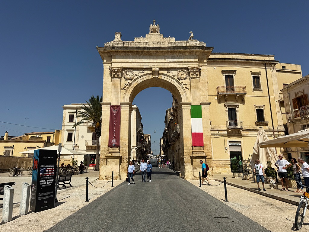 porta reale in noto sicily