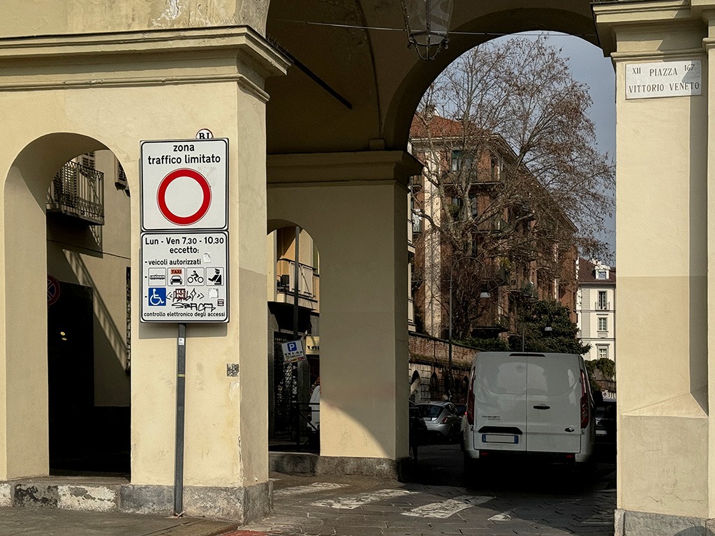 ztl traffic sign on turin street